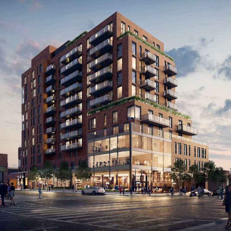 900 Saint Clair West